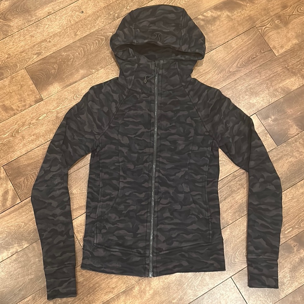 Lululemon grey/black camo scuba hoodie size 4